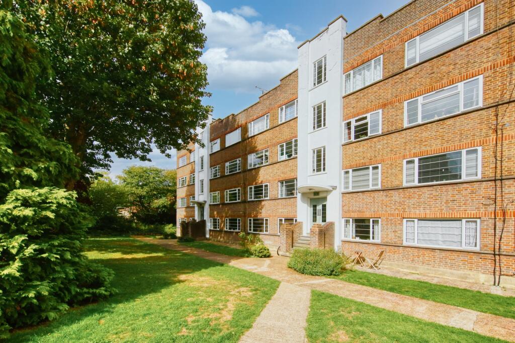 Main image of property: Park Road, Hampton Wick, KT1
