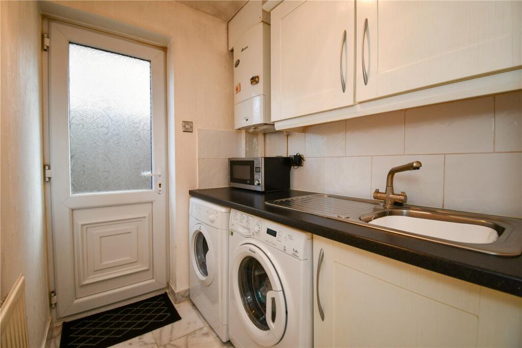 Additional property image - Ledsham Park Drive, Little Sutton, Cheshire