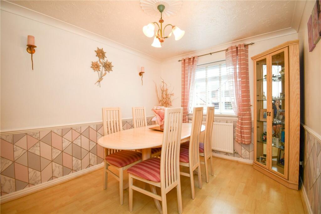 Additional property image - Ledsham Park Drive, Little Sutton, Cheshire