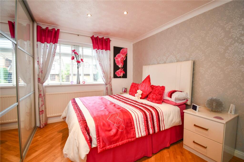 Additional property image - Ledsham Park Drive, Little Sutton, Cheshire