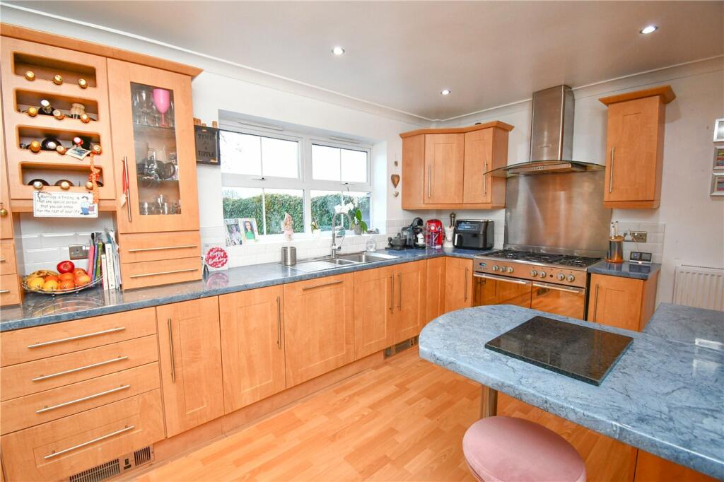 Additional property image - Ridgeway Close, Great Sutton, Ellesmere Port