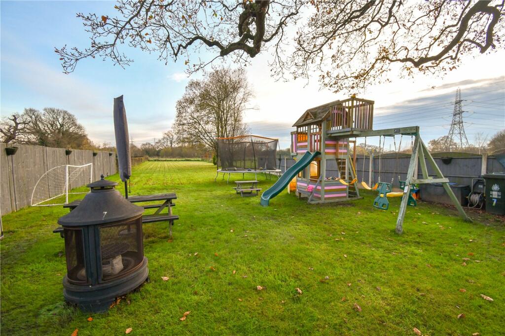Additional property image - Ridgeway Close, Great Sutton, Ellesmere Port