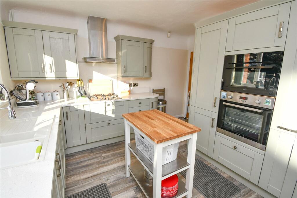 Additional property image - Childer Crescent, Little Sutton, Cheshire