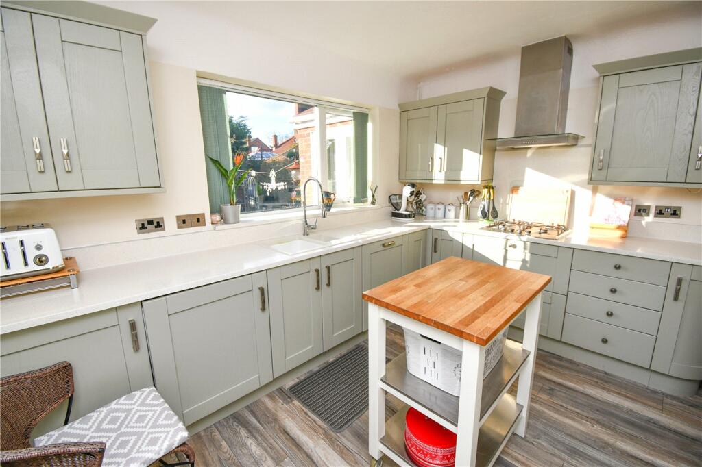 Additional property image - Childer Crescent, Little Sutton, Cheshire