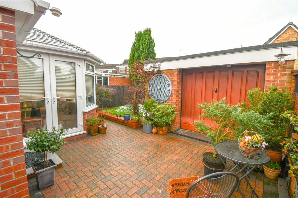 Additional property image - Hope Farm Road, Great Sutton, Cheshire