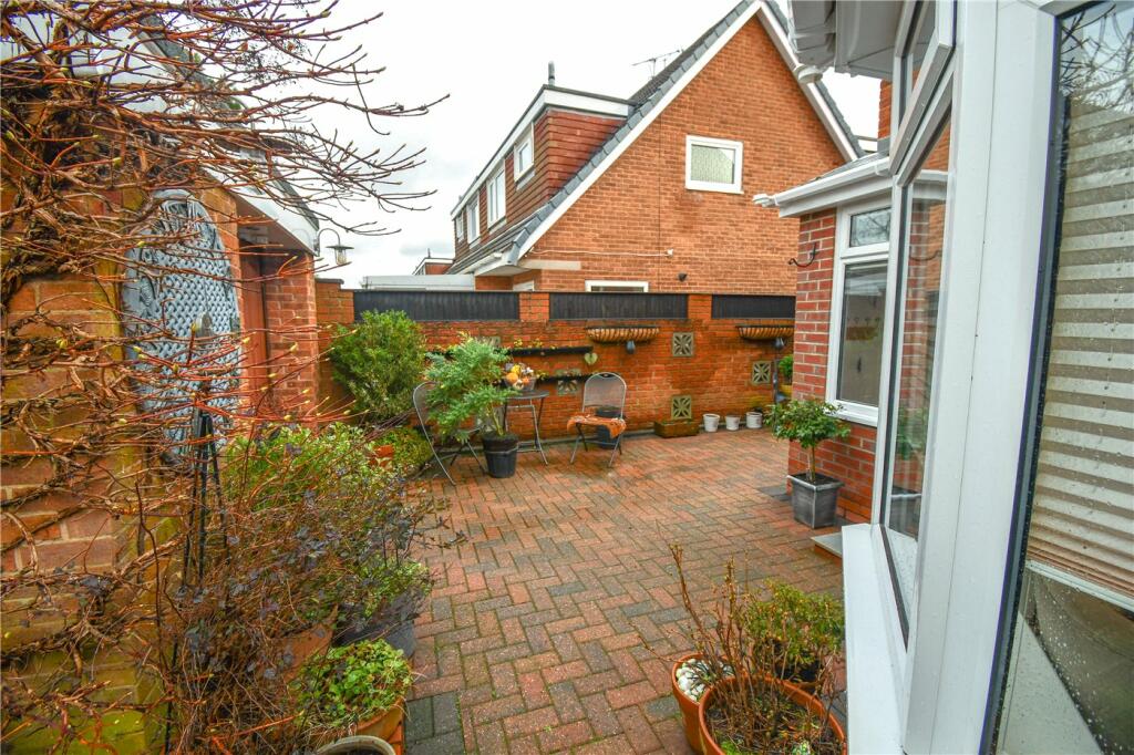 Additional property image - Hope Farm Road, Great Sutton, Cheshire