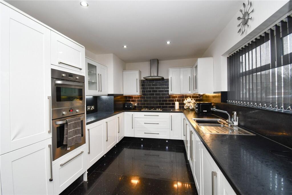 Additional property image - Green Lane, Great Sutton, Ellesmere Port