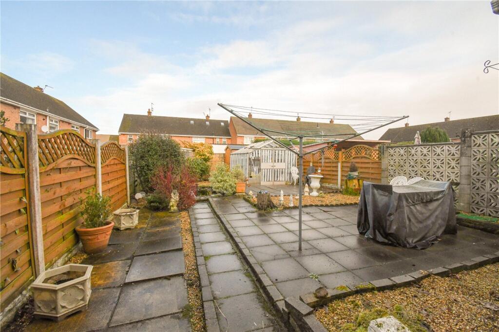 Additional property image - Heather Close, Great Sutton, Ellesmere Port