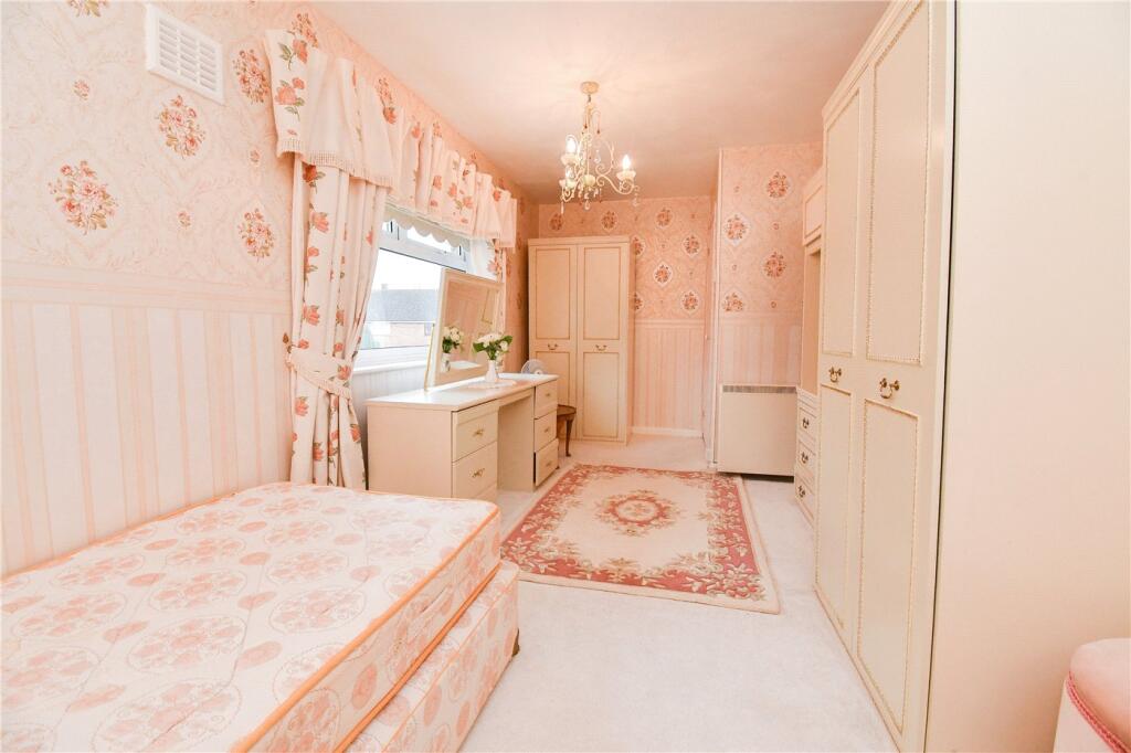 Additional property image - Heather Close, Great Sutton, Ellesmere Port