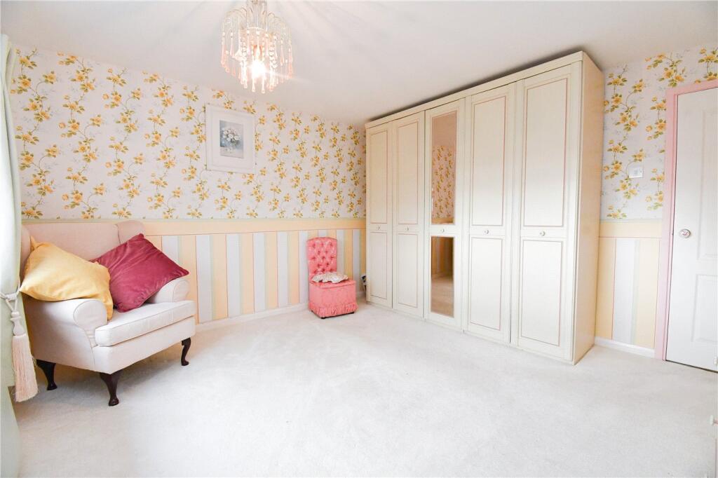 Additional property image - Heather Close, Great Sutton, Ellesmere Port