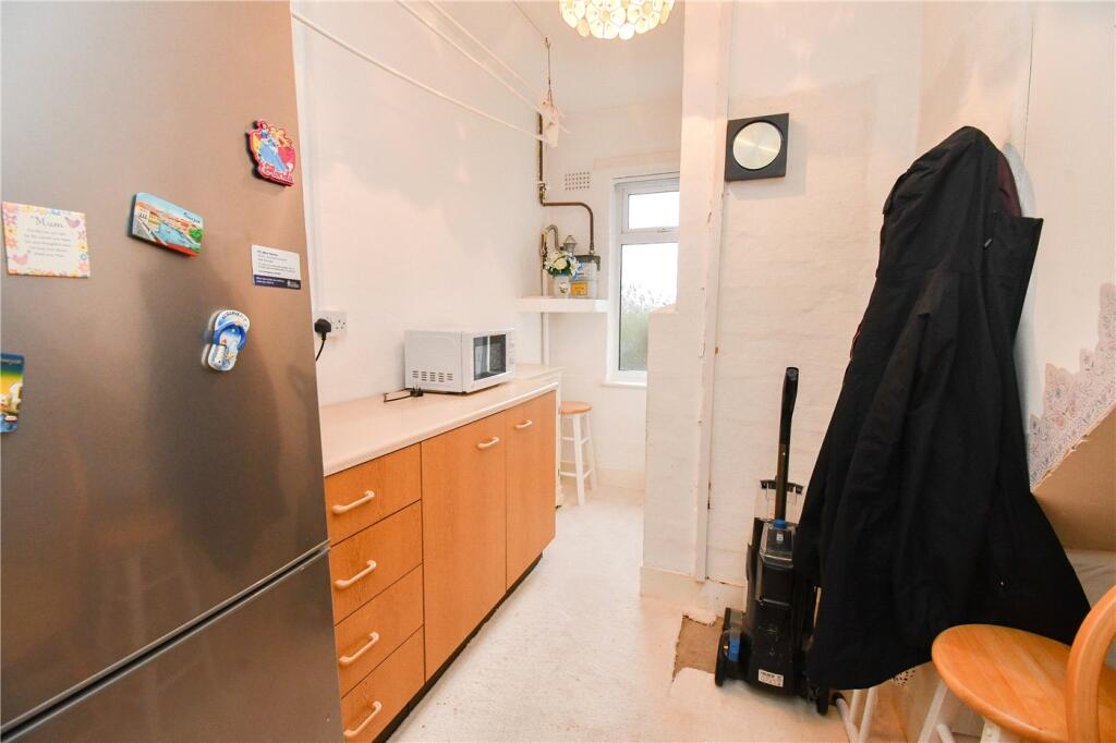 Additional property image - Heather Close, Great Sutton, Ellesmere Port
