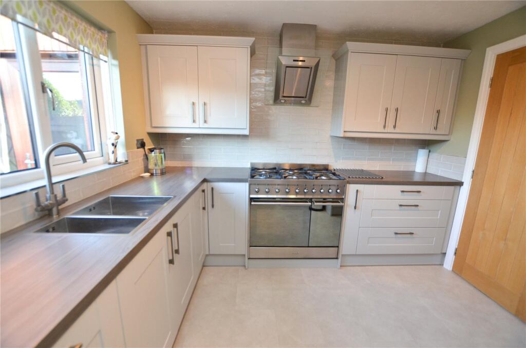 Additional property image - Ploughmans Way, Great Sutton, Ellesmere Port
