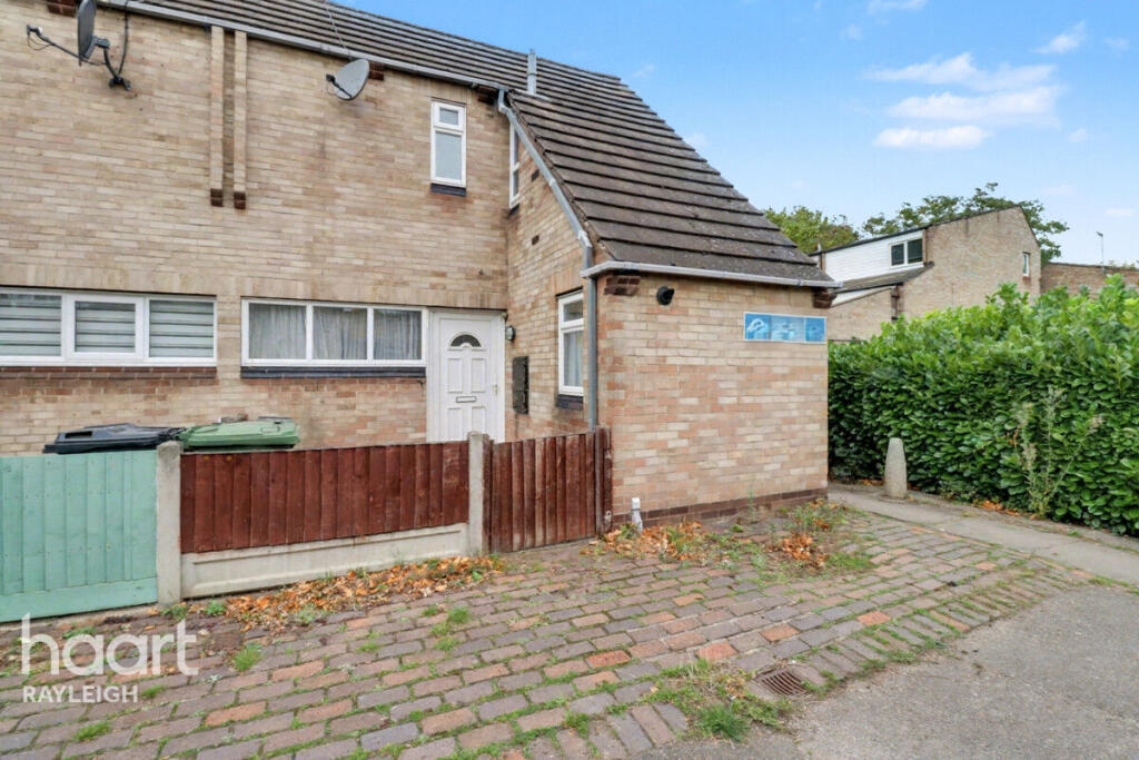 Main image of property: Cheshunts, Basildon