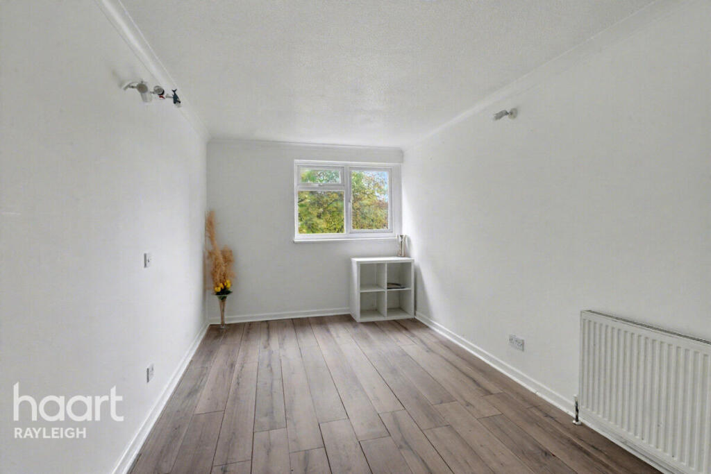 Main image of property: Cheshunts, Basildon