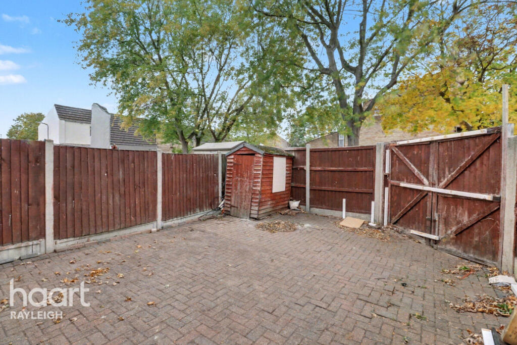 Main image of property: Cheshunts, Basildon