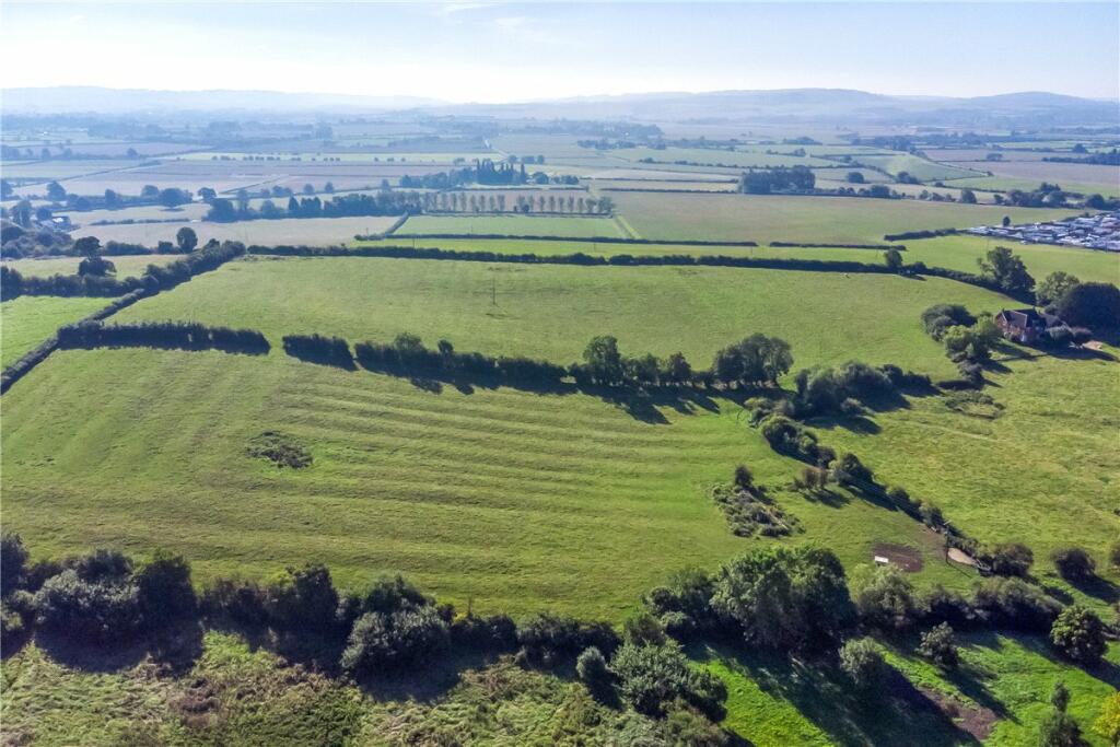 Land for sale in Little Billington, Leighton Buzzard, Bedfordshire, LU7