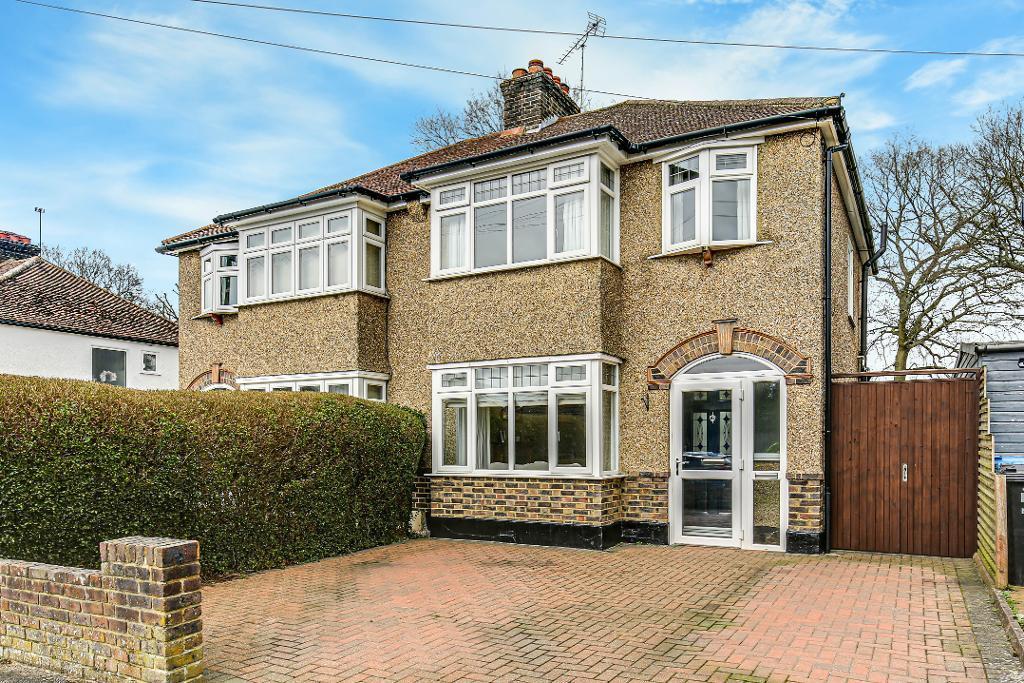 3 bedroom semidetached house for sale in Verdayne Gardens, Warlingham, Surrey, CR6 9RP, CR6