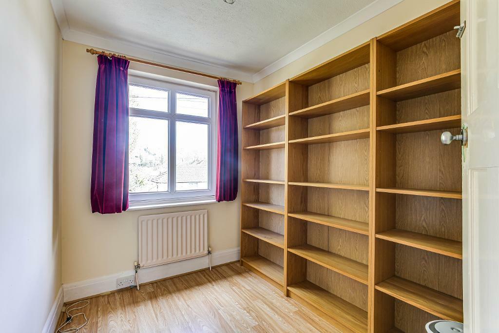 4 bedroom semidetached house for sale in Mosslea Road, Whyteleafe