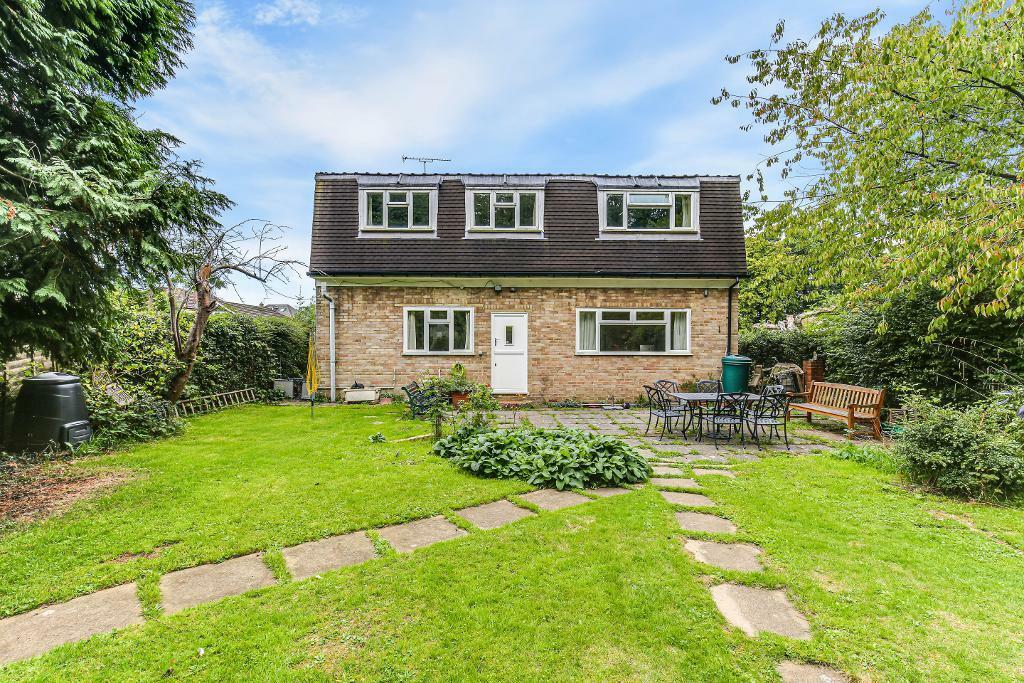 5 bedroom detached house for sale in Farleigh Road, Warlingham, CR6 9EE