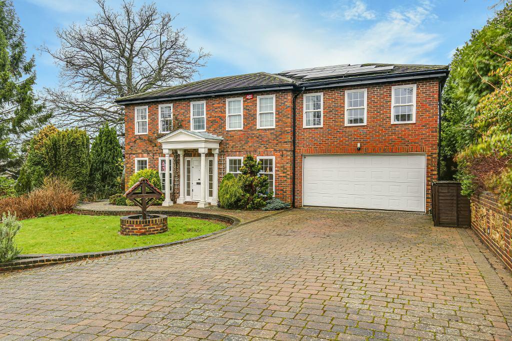 5 bedroom detached house for sale in Hillbury Road, Warlingham, Surrey