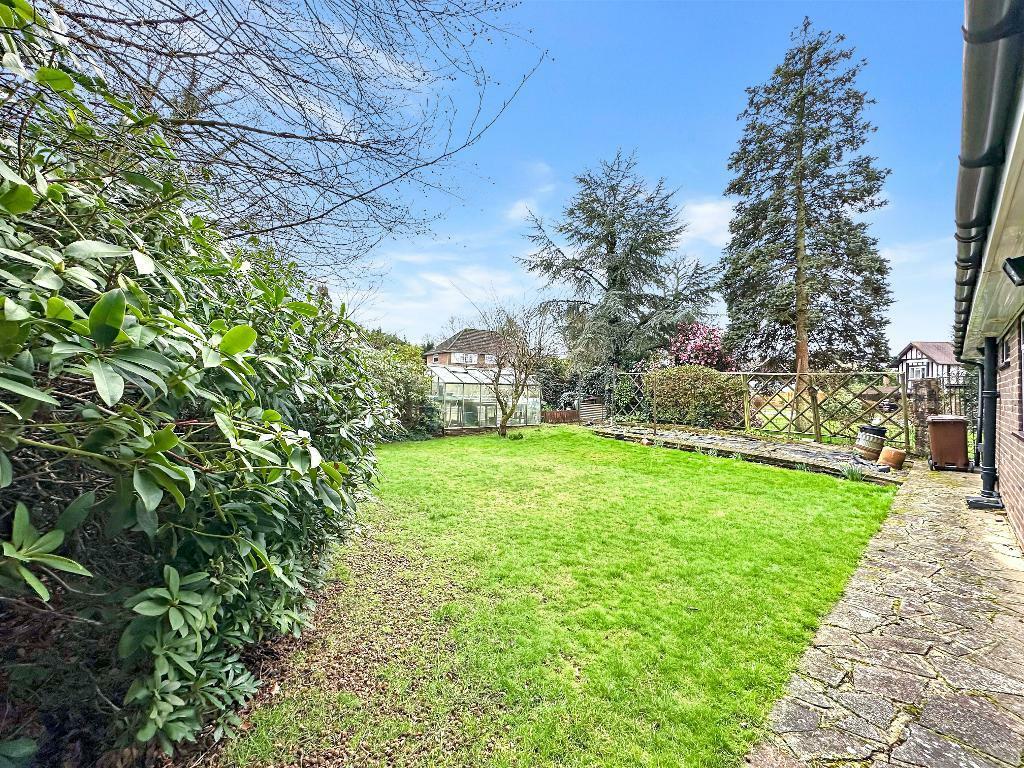 Additional property image - Landscape Road, Warlingham, Surrey, CR6 9JB