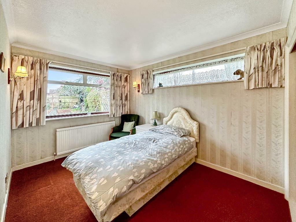 Additional property image - Landscape Road, Warlingham, Surrey, CR6 9JB