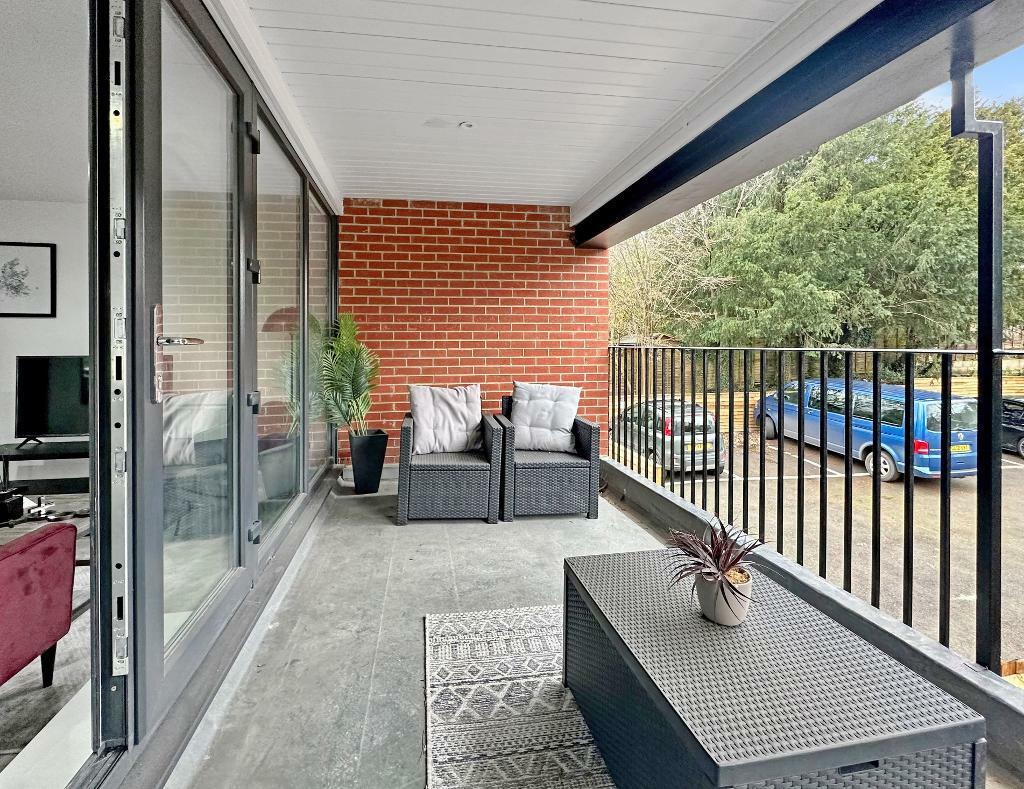 Additional property image - Whyteleafe Hill, Whyteleafe, CR3 0AG