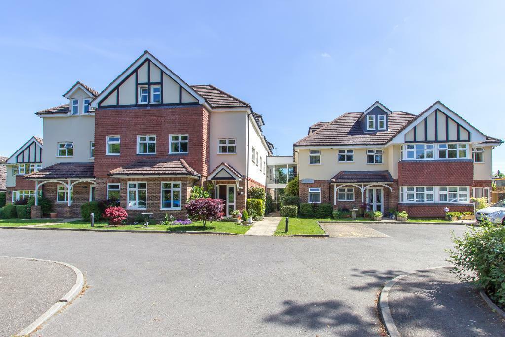 1 bedroom retirement property for sale in Limpsfield Road, Warlingham