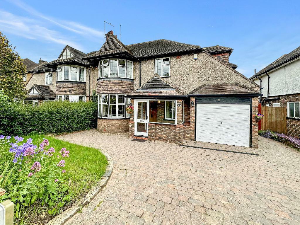4 bedroom semidetached house for sale in Arundel Avenue, Sanderstead