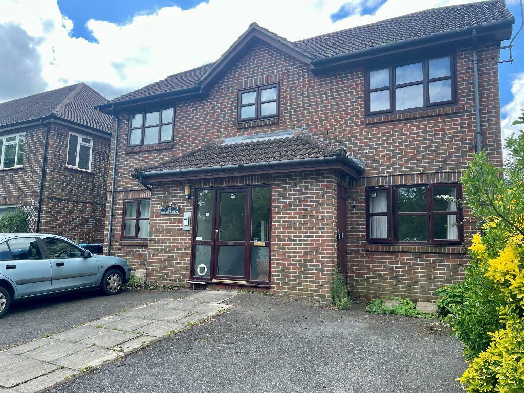 1 bedroom flat for sale in Shelton Avenue, Warlingham, Surrey, CR6 9NF, CR6