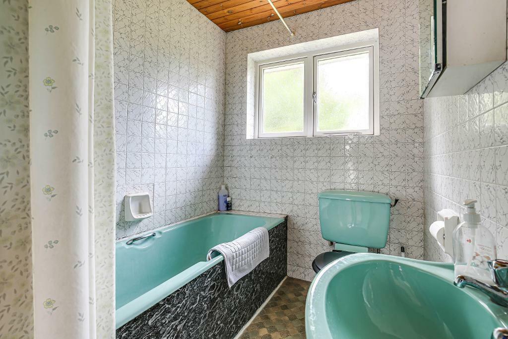 Additional property image - Landscape Road, Warlingham, Surrey, CR6 9JB
