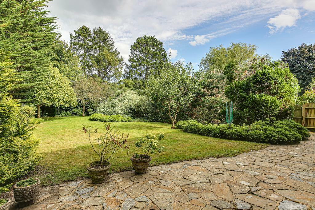 Additional property image - Landscape Road, Warlingham, Surrey, CR6 9JB