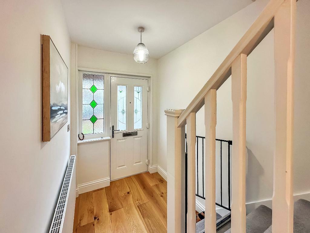 Additional property image - Hamsey Green Gardens, Warlingham, Surrey, CR6 9RT