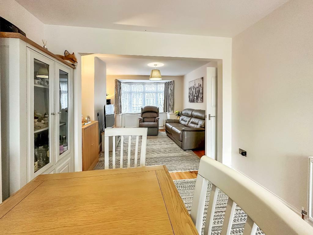 Additional property image - Hamsey Green Gardens, Warlingham, Surrey, CR6 9RT