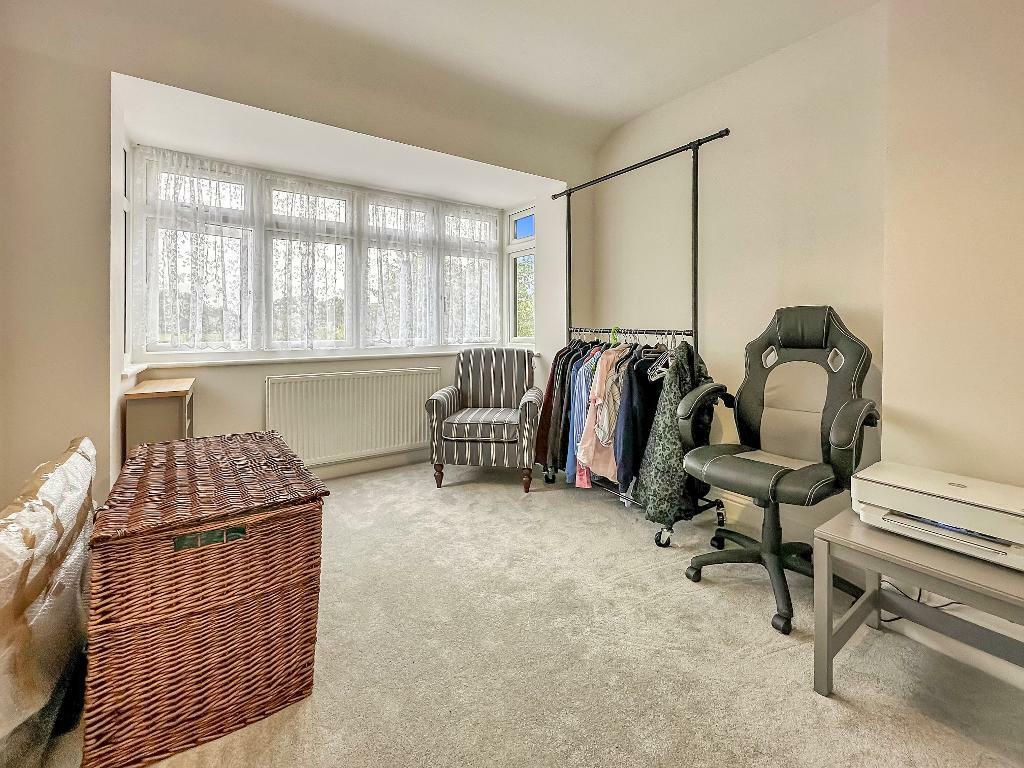 Additional property image - Hamsey Green Gardens, Warlingham, Surrey, CR6 9RT