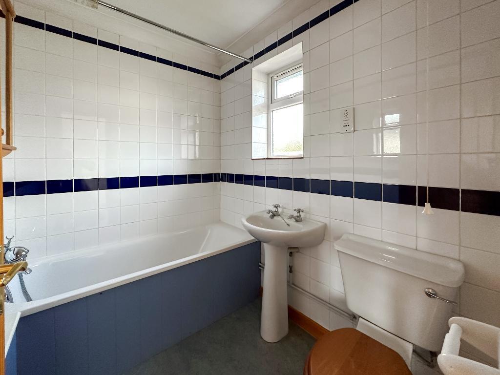 Additional property image - Tillingdown Hill, Caterham, Surrey, CR3 6QL