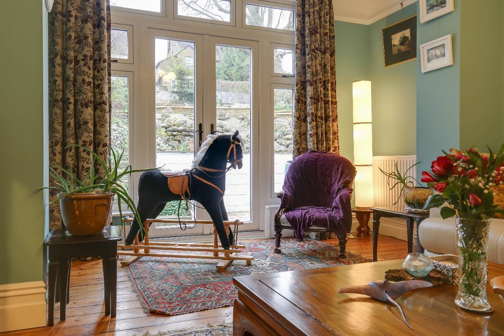 Additional property image - Heathhurst Road, South Croydon, Surrey, CR2 0BA