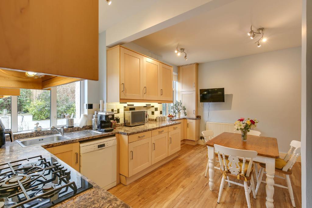 Additional property image - Heathhurst Road, South Croydon, Surrey, CR2 0BA