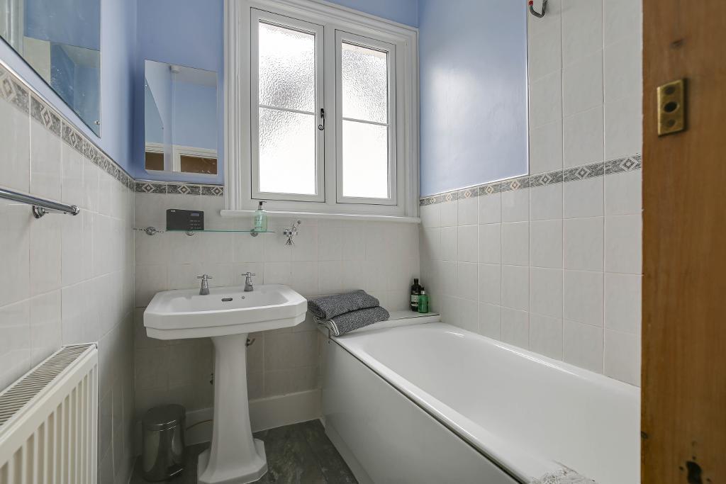 Additional property image - Heathhurst Road, South Croydon, Surrey, CR2 0BA