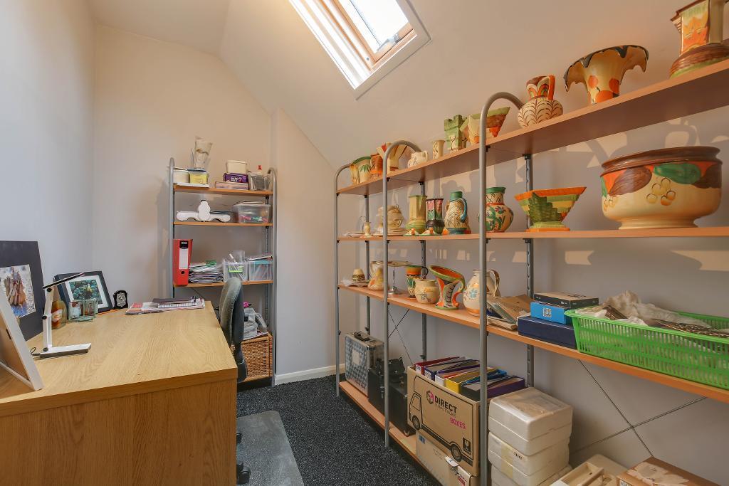 Additional property image - Heathhurst Road, South Croydon, Surrey, CR2 0BA