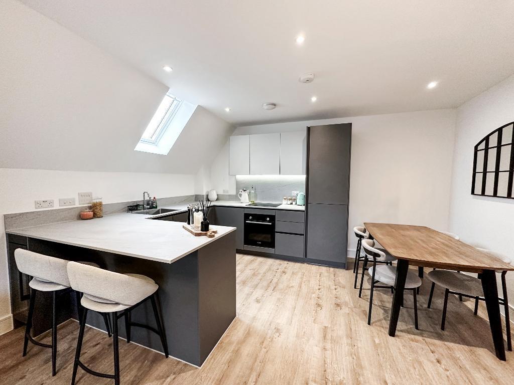 Additional property image - Croham Valley Road, South Croydon, Surrey, CR2 7NA