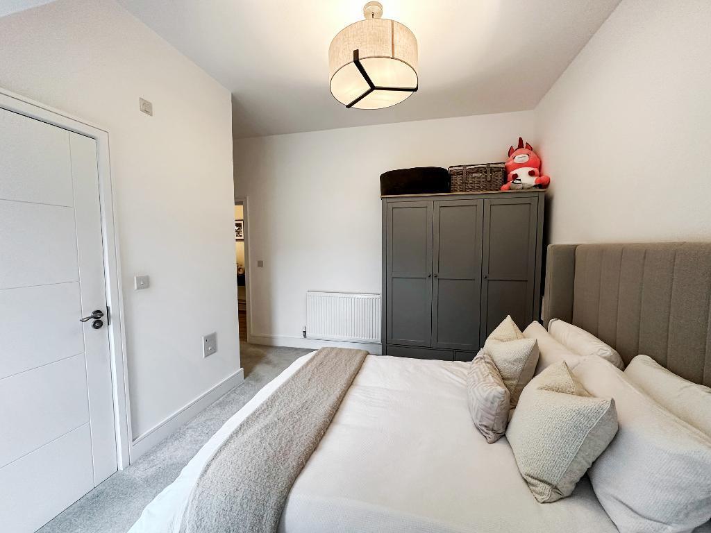 Additional property image - Croham Valley Road, South Croydon, Surrey, CR2 7NA