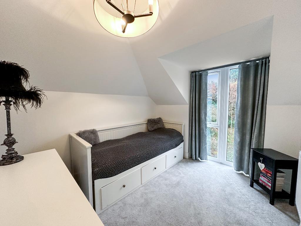 Additional property image - Croham Valley Road, South Croydon, Surrey, CR2 7NA