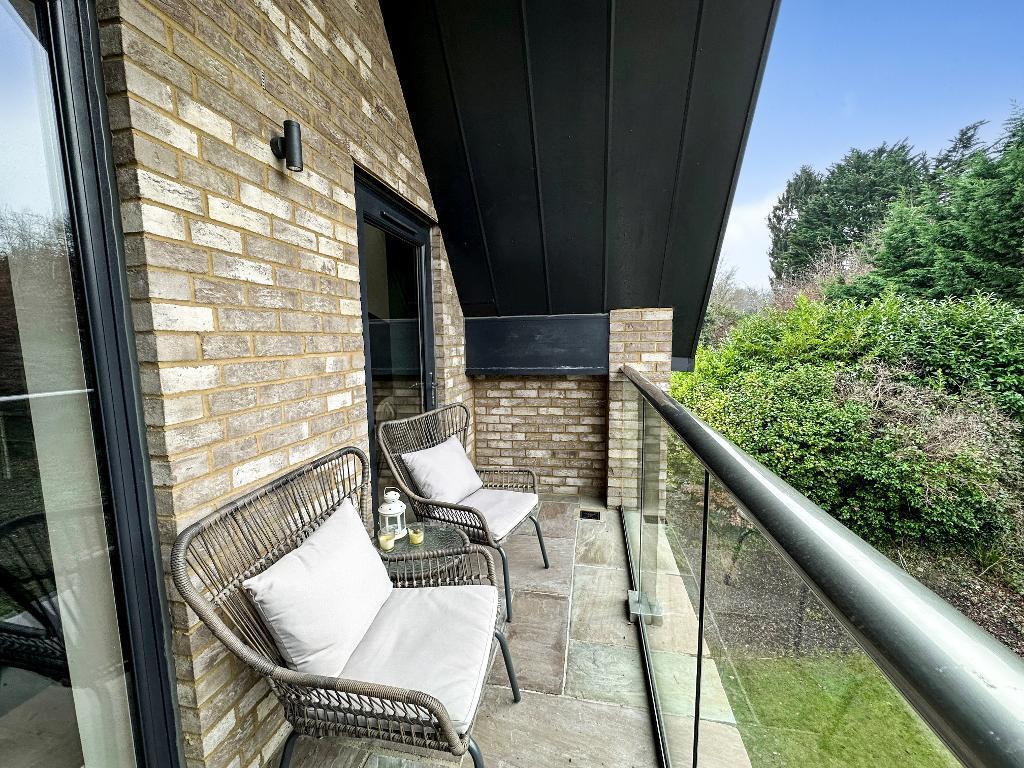 Additional property image - Croham Valley Road, South Croydon, Surrey, CR2 7NA