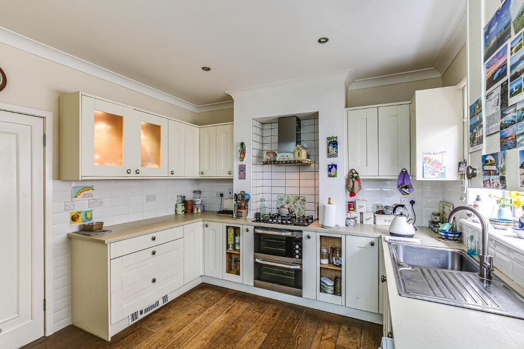 Additional property image - Warren Park, Warlingham, Surrey, CR6 9LD