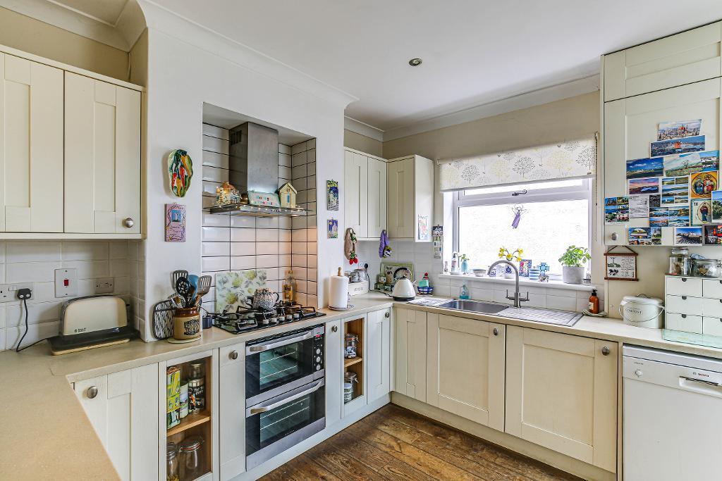 Additional property image - Warren Park, Warlingham, Surrey, CR6 9LD
