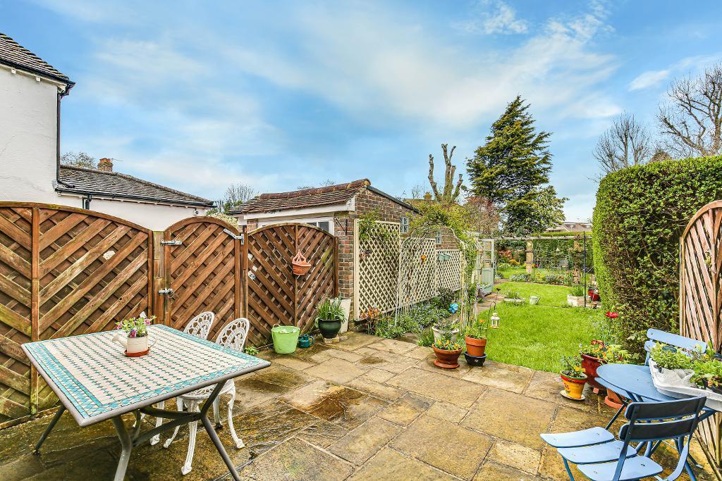 Additional property image - Warren Park, Warlingham, Surrey, CR6 9LD