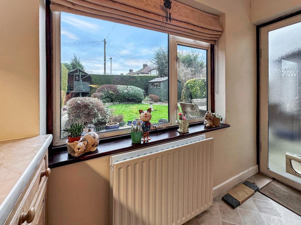 Additional property image - Limpsfield Road, Warlingham, Surrey, CR6 9RJ