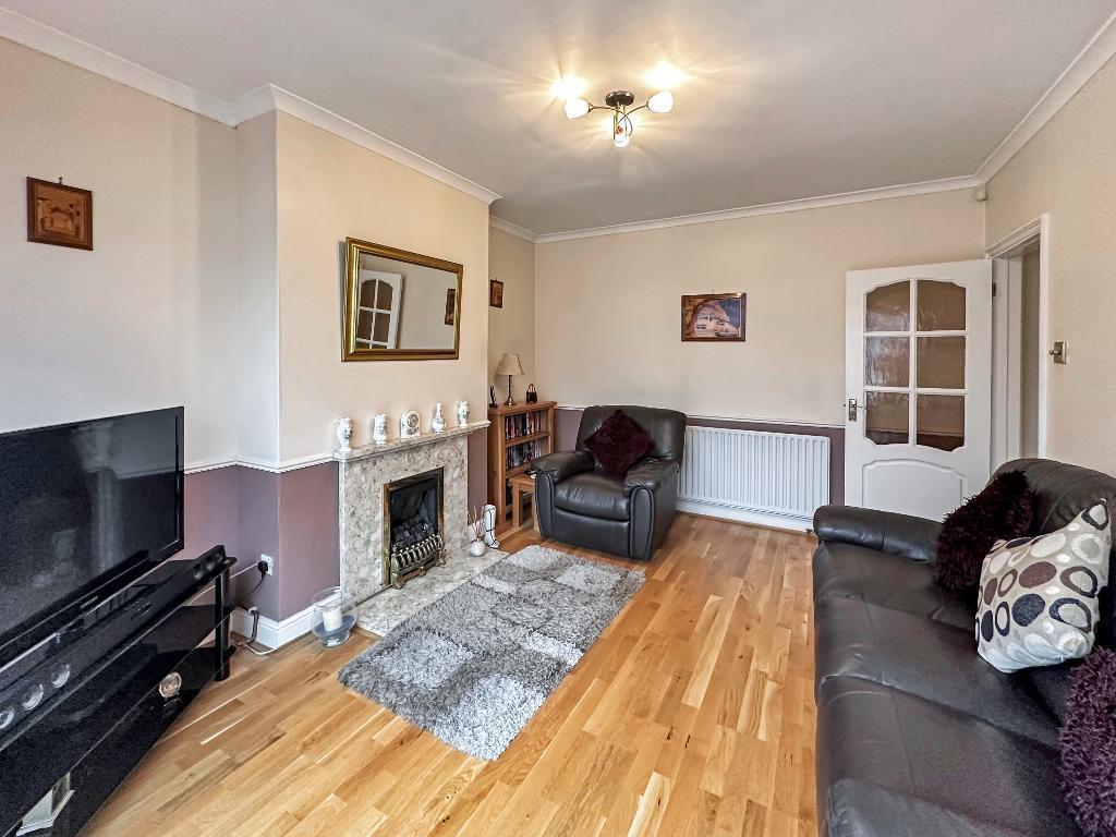Additional property image - Limpsfield Road, Warlingham, Surrey, CR6 9RJ