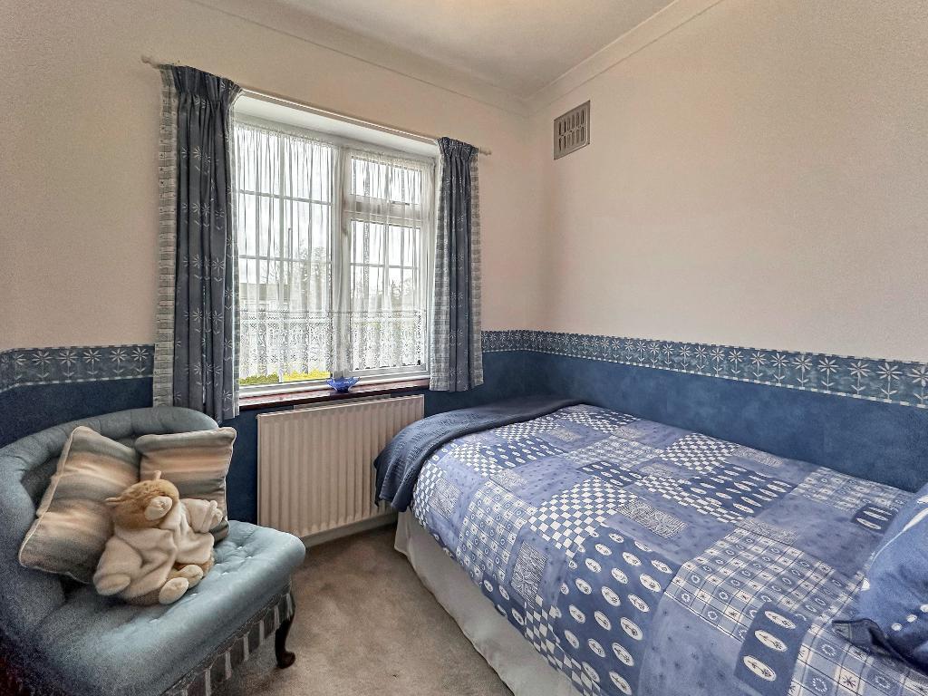 Additional property image - Limpsfield Road, Warlingham, Surrey, CR6 9RJ